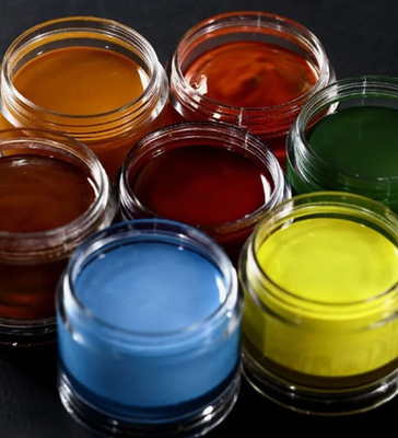 Harga yang bagus Pembasahan dan Dispersi yang Sangat Baik Cepat Kering Larutan Resin Akrilik Berbasis Air Untuk Penggilingan Dispersi Pigmen Dalam Tinta Plastik on line